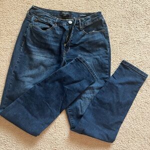 Nine West size 6 Cigarette High Rise Skinny Ankle